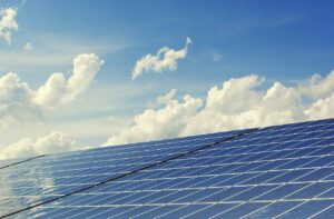 Lire la suite à propos de l’article L’énergie solaire pour un avenir durable : Les avantages des panneaux solaires