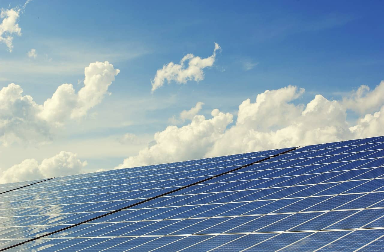 You are currently viewing L’énergie solaire pour un avenir durable : Les avantages des panneaux solaires