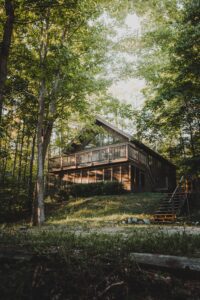 Lire la suite à propos de l’article Les avantages d’une maison en bois : une construction écologique et chaleureuse