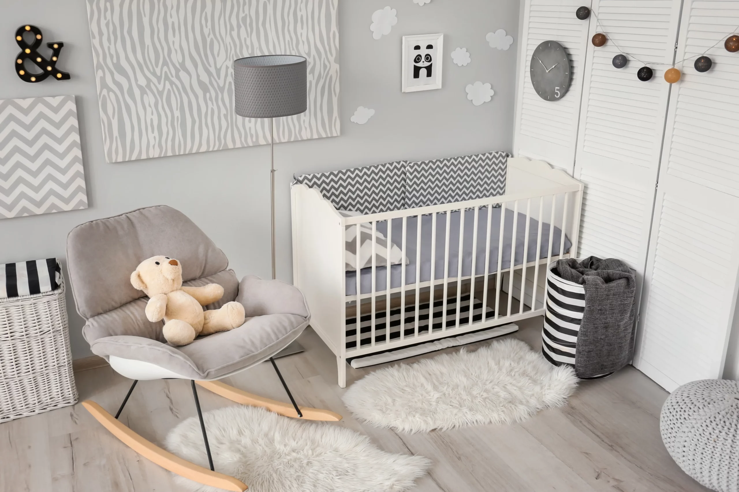 You are currently viewing Aménagement chambre bébé : Conseils et idées pour un espace doux et sécurisé