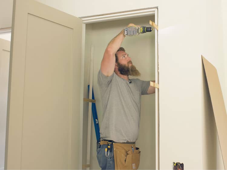 installation de porte intérieure