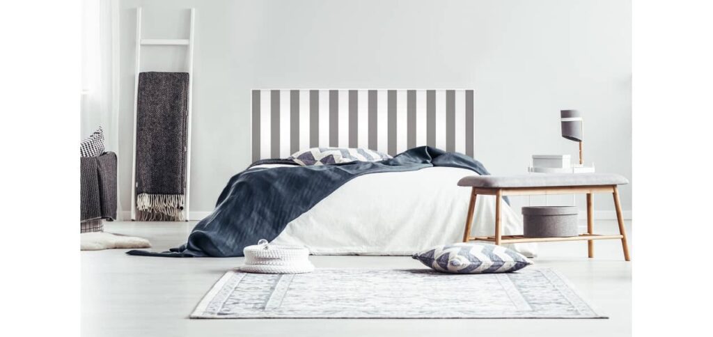 deco chambre tête de lit en peinture rayures rayées verticales